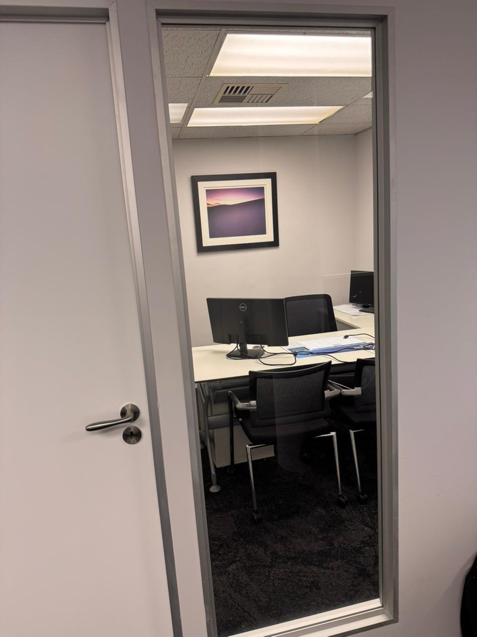 207m² Office Space to Let in Hammets Crossing Office Park, Fourways image 6
