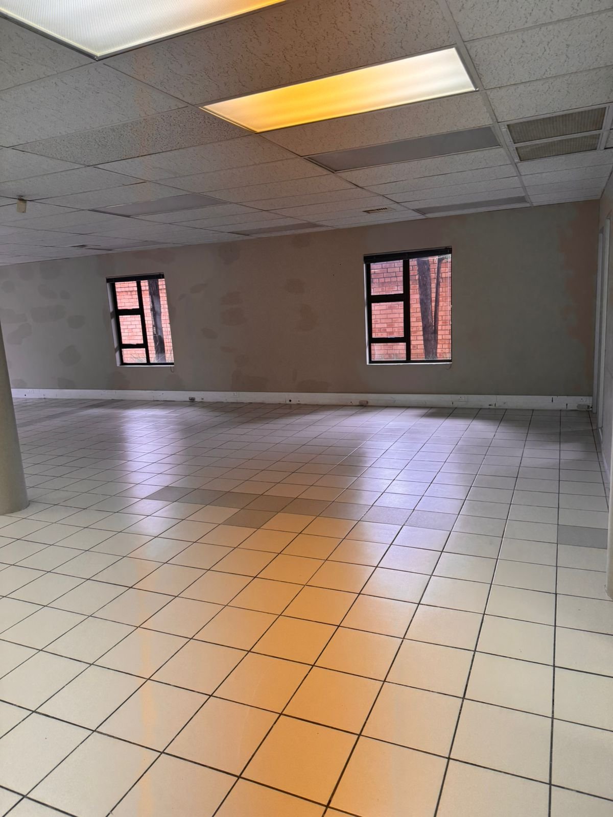 Office Space to Let in Fourways - 172m² Ground Floor Offices at Hammets Crossing Office Park image 8