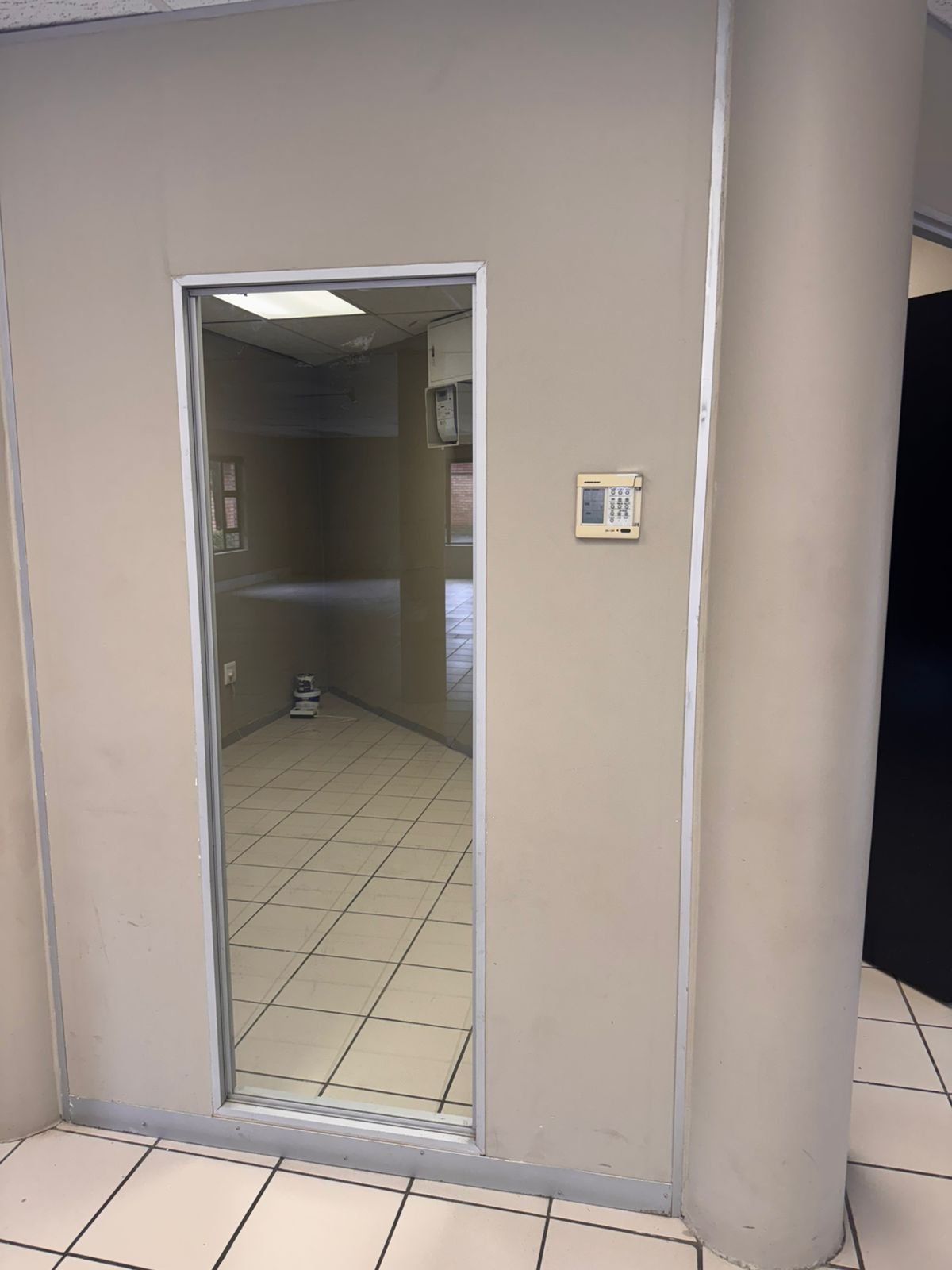 Office Space to Let in Fourways - 172m² Ground Floor Offices at Hammets Crossing Office Park image 9