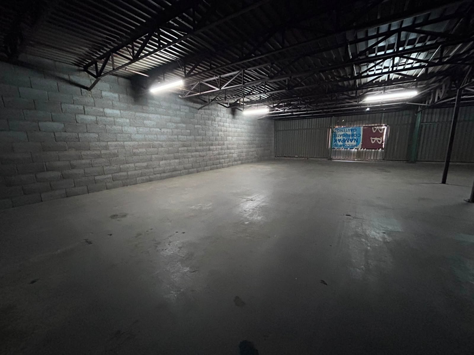 g12 – 147m² – g13 – 147m² Total – 294m² Secure Storage Space to Let