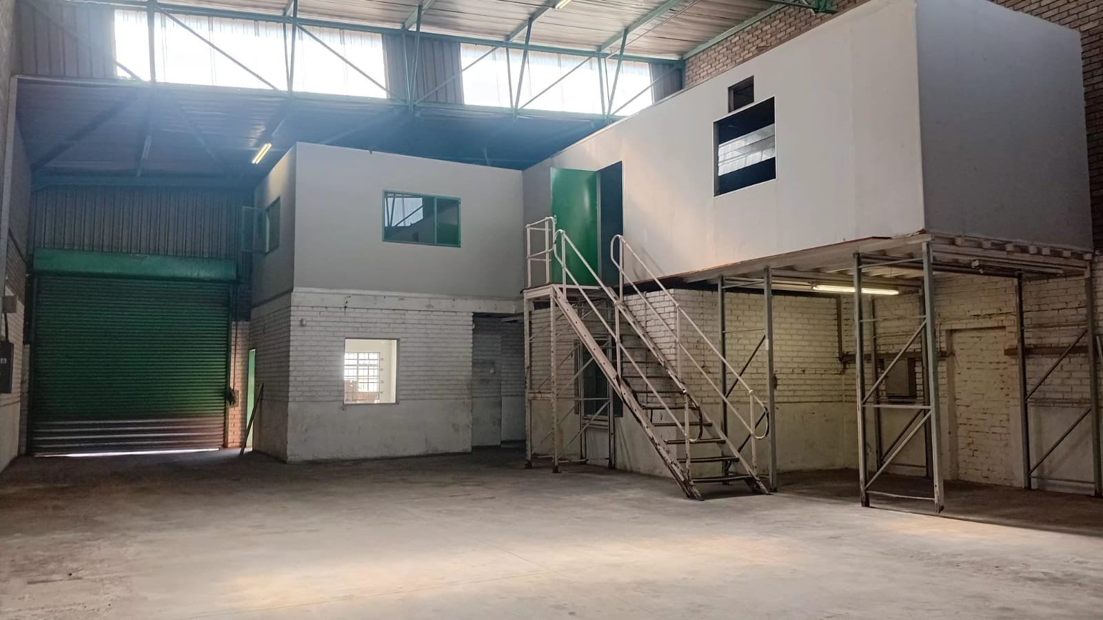 hb2 – 262m² Factory Engineering Space to Let image 6