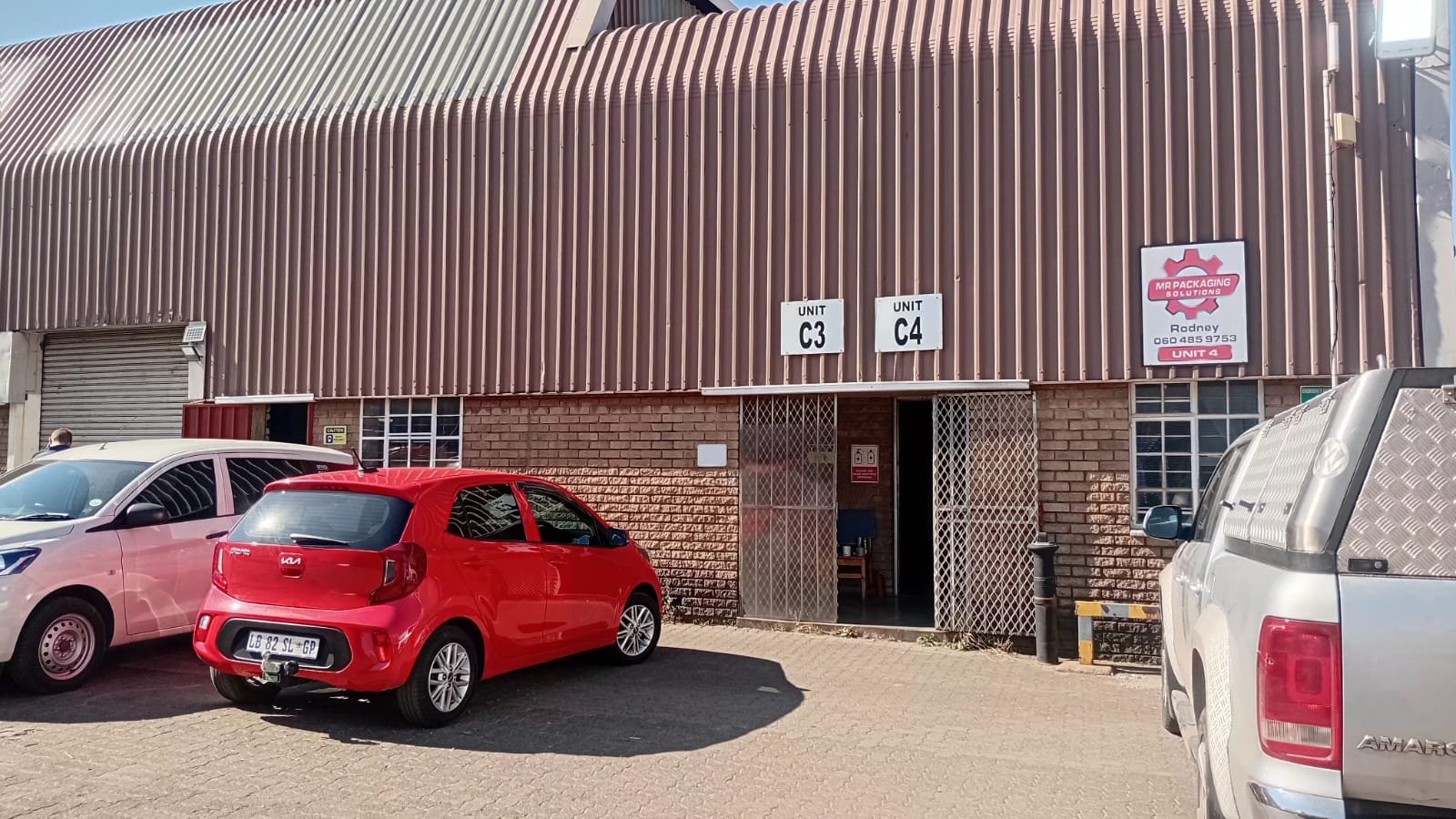 hc3 – hc4 – 630m² Factory Distribution Warehouse Space to Let