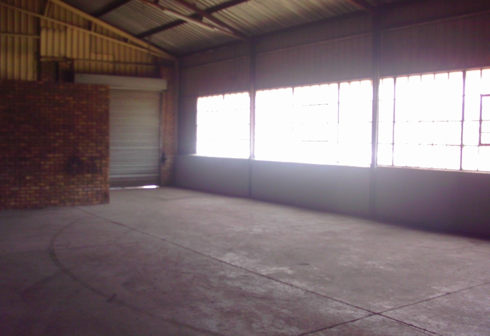 BB4 – 246m² - Engineering/Warehouse/Workshop Space to Let image 7