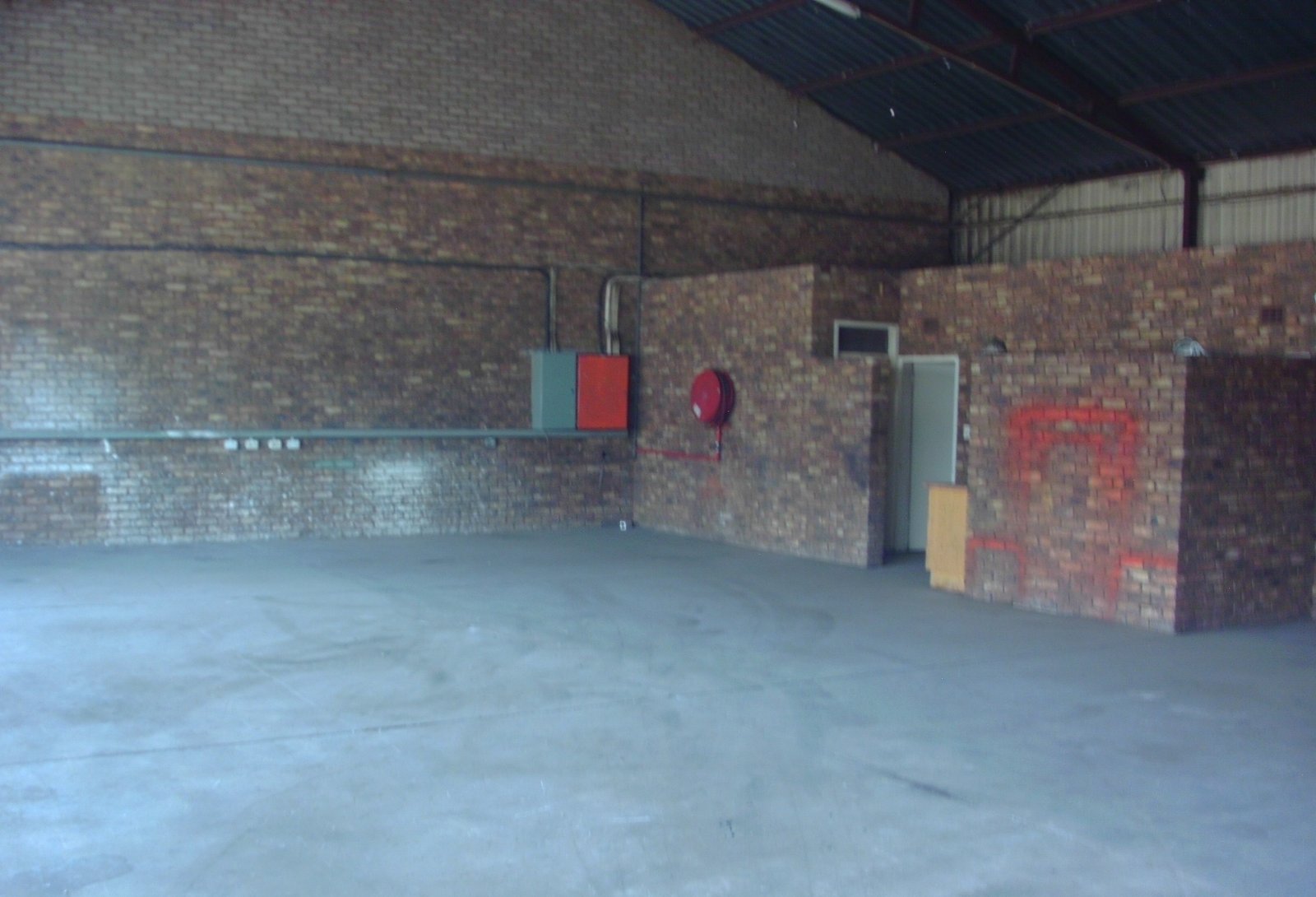 BB4 – 246m² - Engineering/Warehouse/Workshop Space to Let image 6
