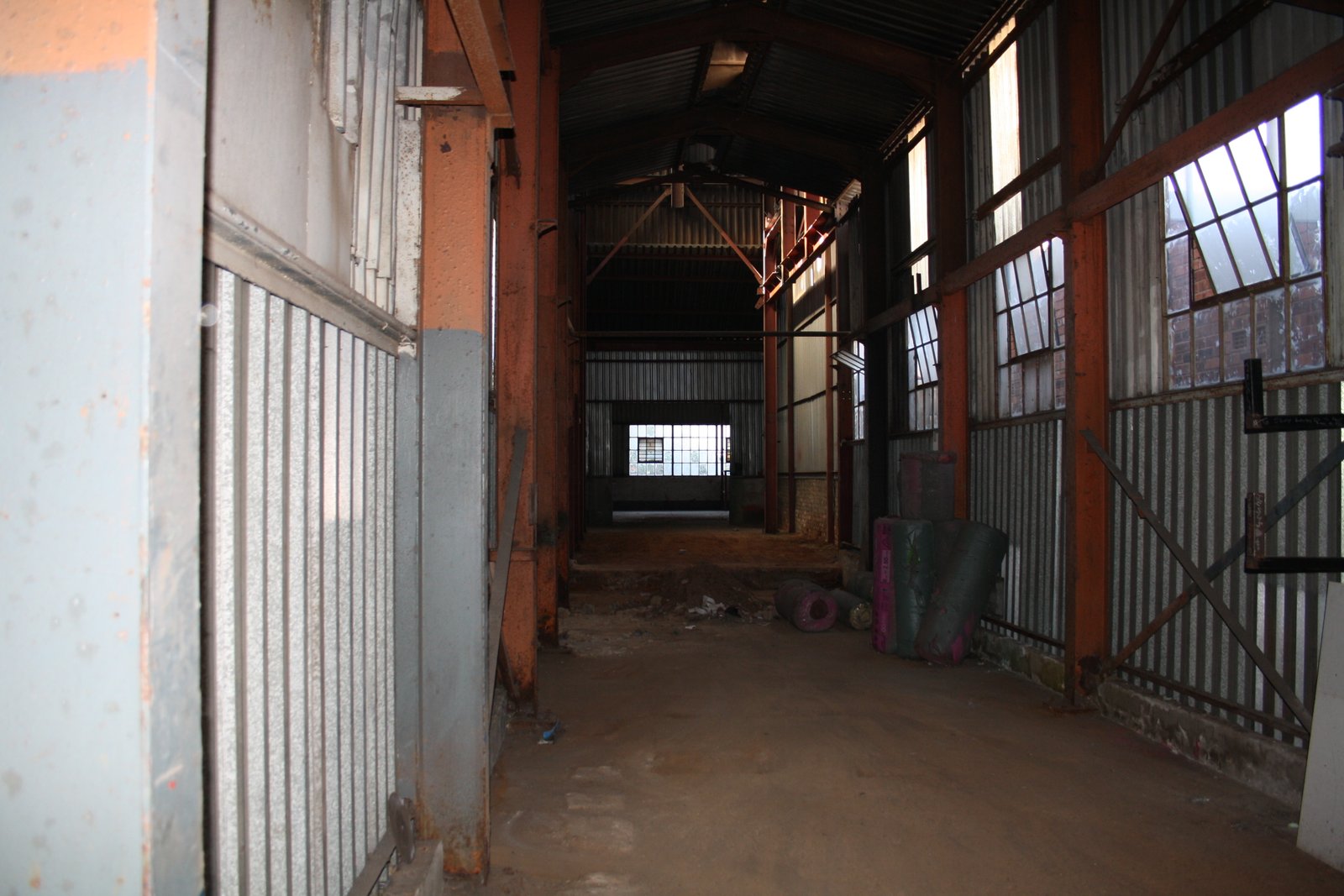 AE5 – 130m² Compact Factory, Engineering, Distribution Space to Let