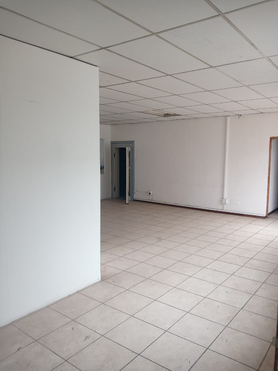 AA13-2 – 260m² Head Office, Call Center, Gym Space to Let