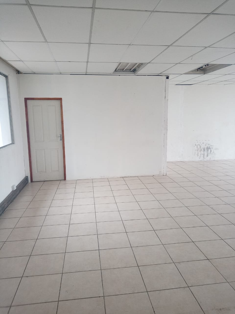 AA13-2 – 260m² Head Office, Call Center, Gym Space to Let