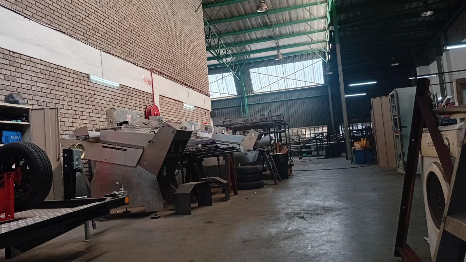 HC3 – HC4 – 630m² Factory Distribution Warehouse Space to Let image 6