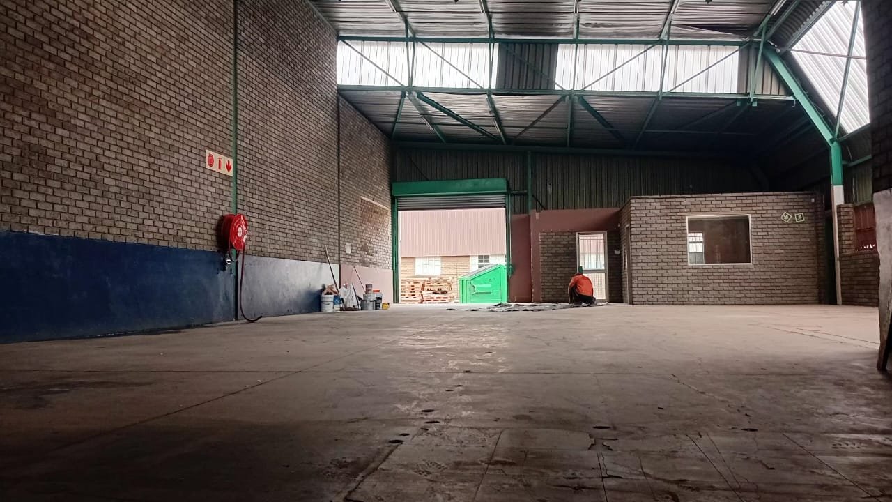 HB4 – 258m² Factory, Warehouse, Distribution Space to Let