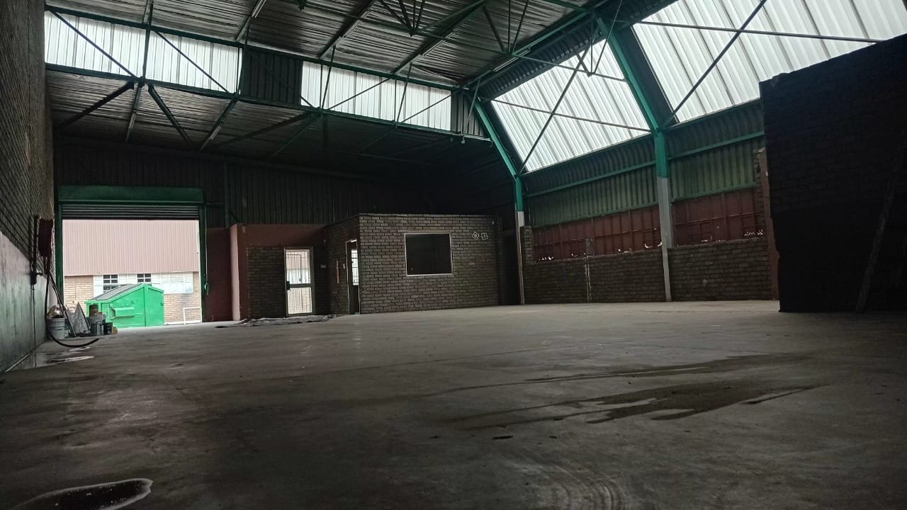 HB4 – 258m² Factory, Warehouse, Distribution Space to Let