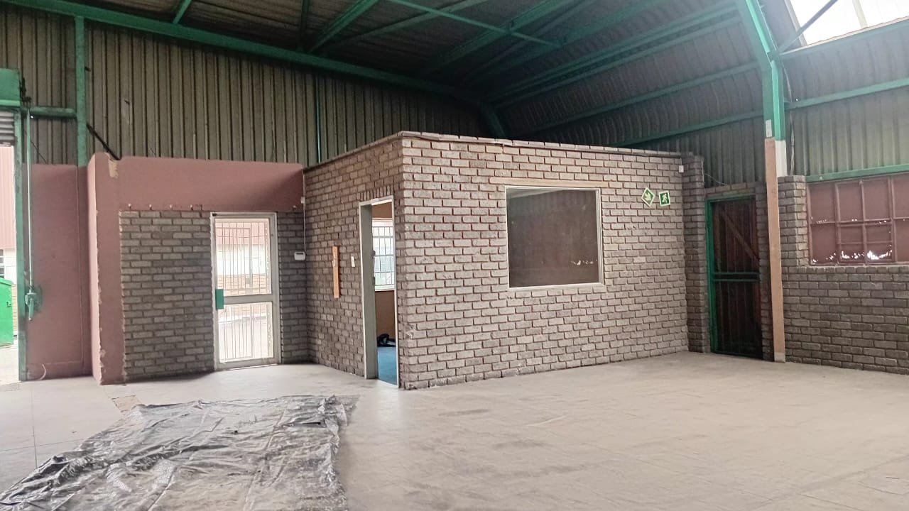 HB4 – 258m² Factory, Warehouse, Distribution Space to Let image 6