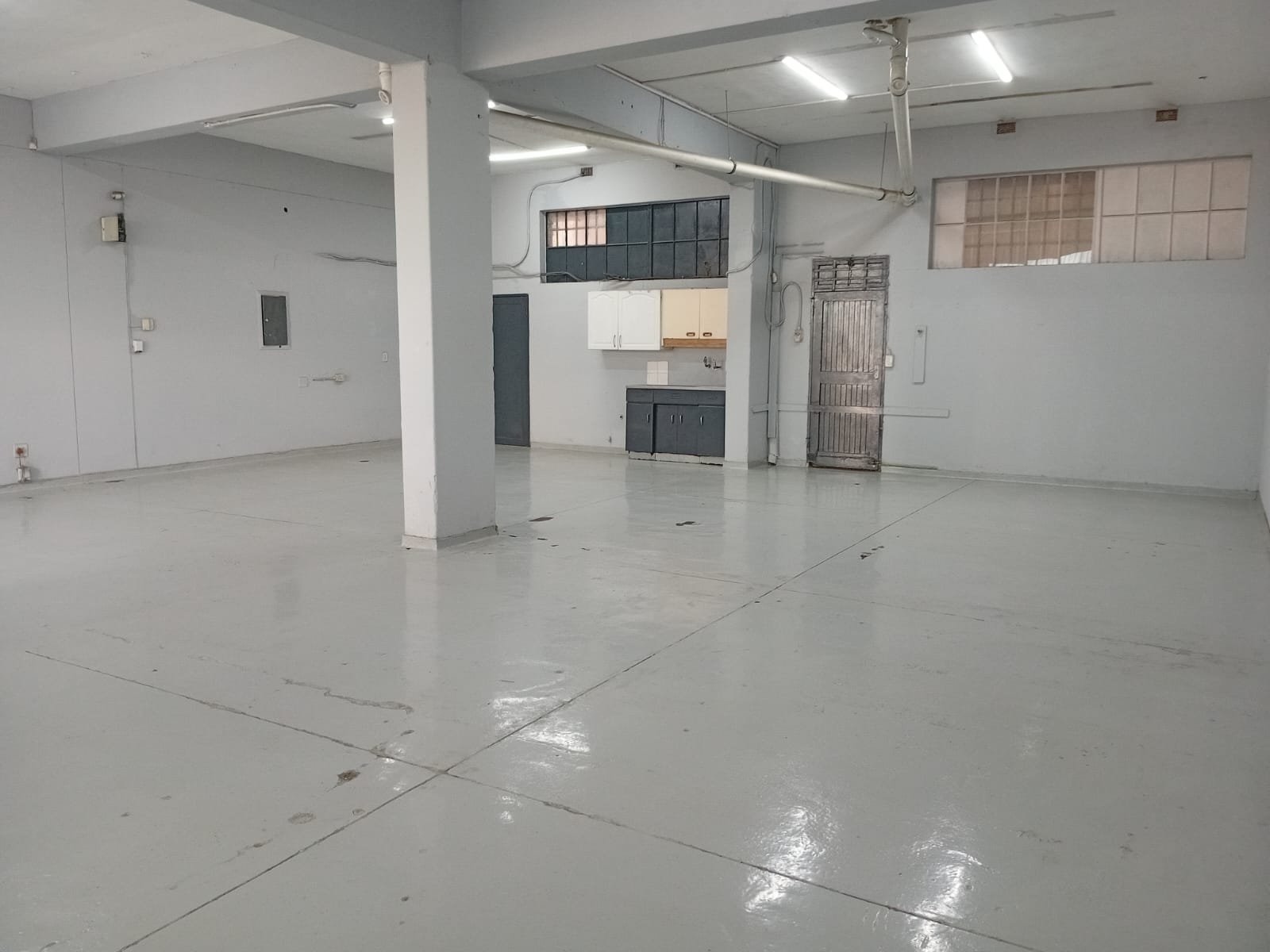 Shop 1 – 115m² Prime Road-Facing Unit to Let image 6