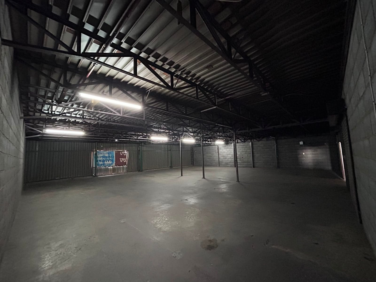 G12 – 147m² – G13 – 147m² Total – 294m² Secure Storage Space to Let