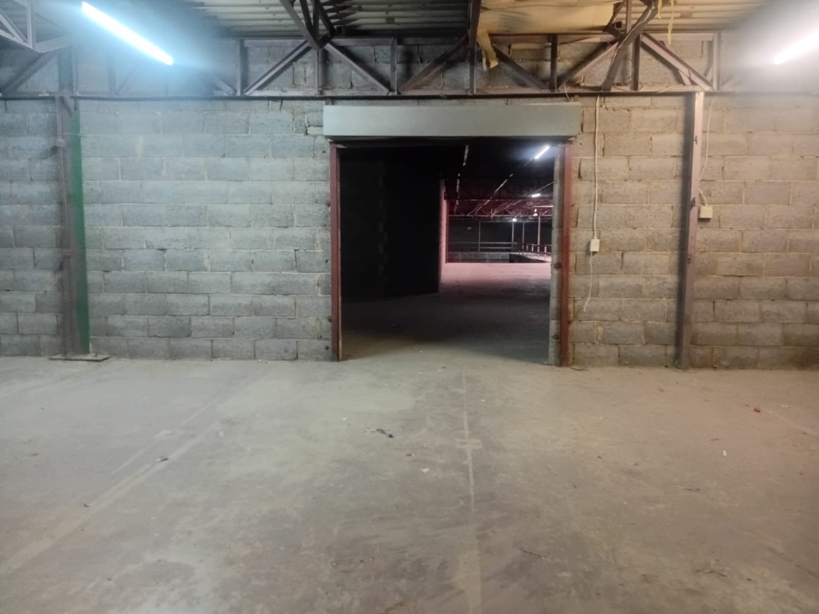 G10 – 200m² Secure Storage Space to Let