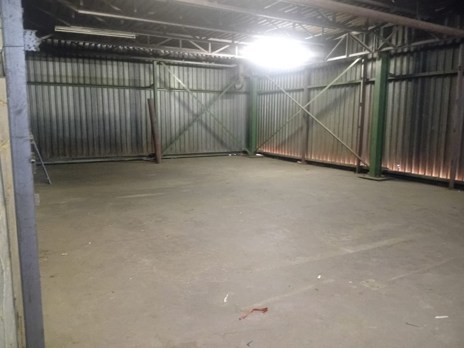 G10 – 200m² Secure Storage Space to Let image 8