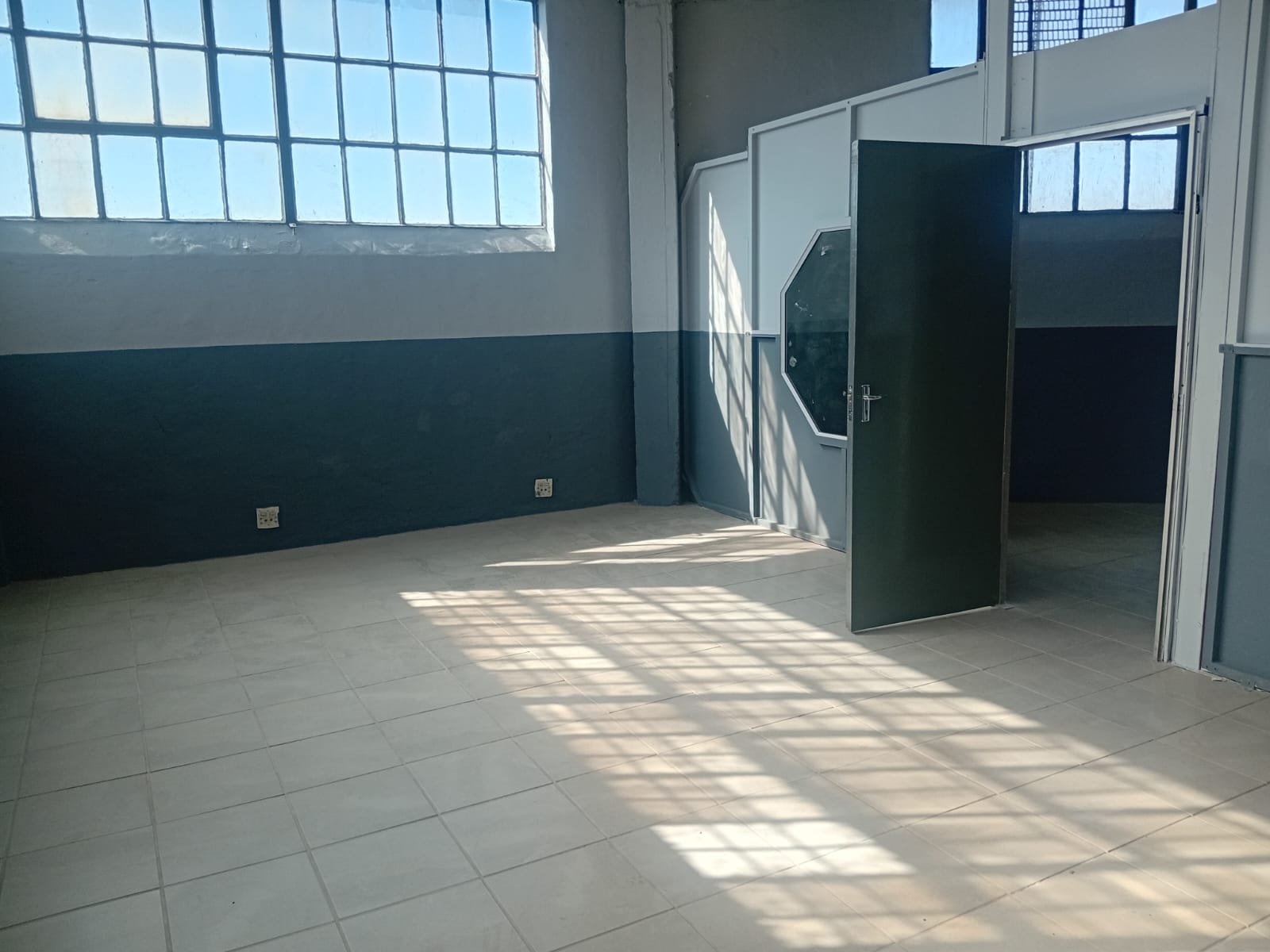 C19 – 1st Floor 647m² Factory, Manufacturing, Distribution Space to Let