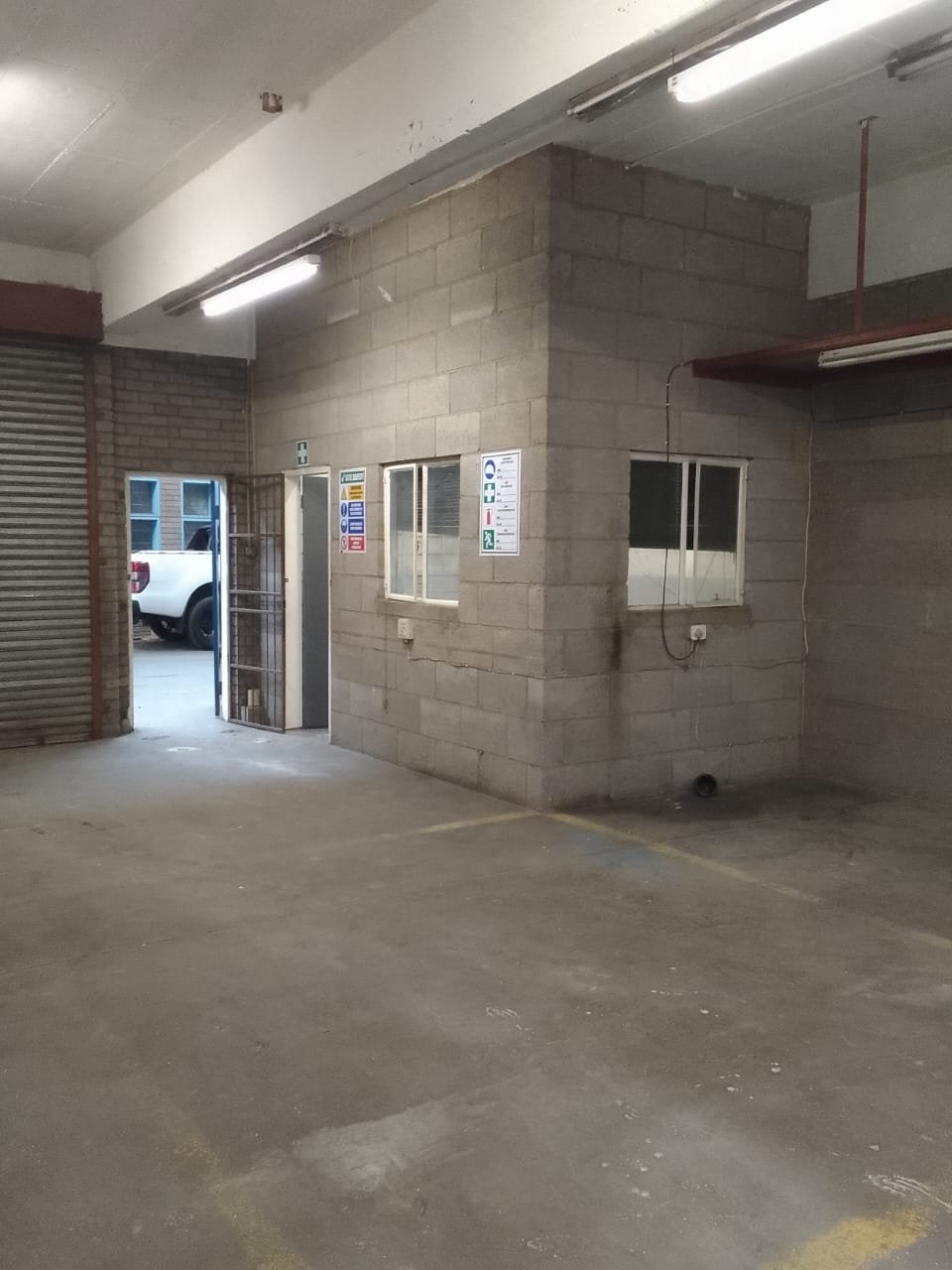 C8 – 67m² - Factory, Warehouse, Distribution Space to Let