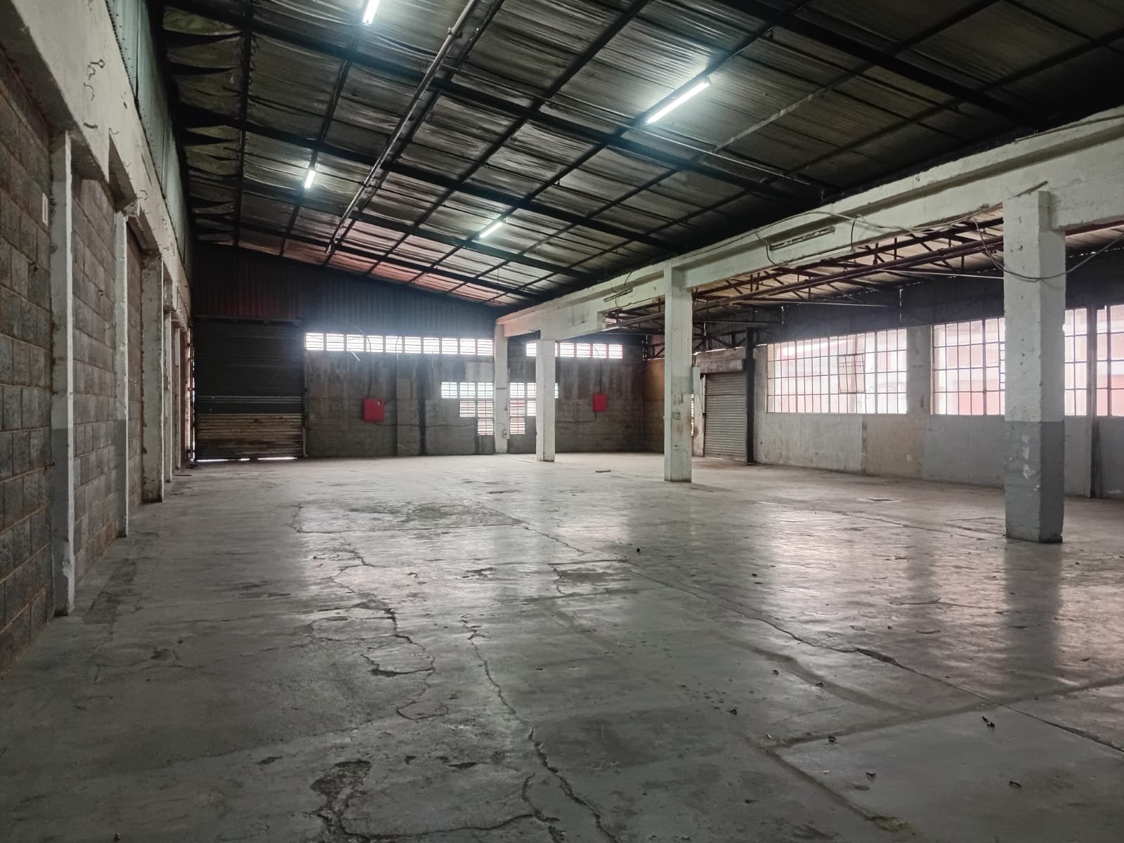 B8-1 – 435m² Secure Factory, Warehouse, Workshop Space to Let image 7