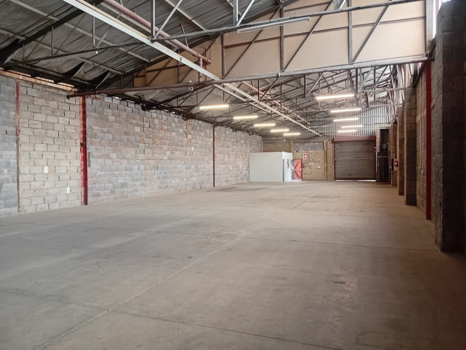 B7-2 – 444m² Factory Warehouse Distribution Space to Let image 6