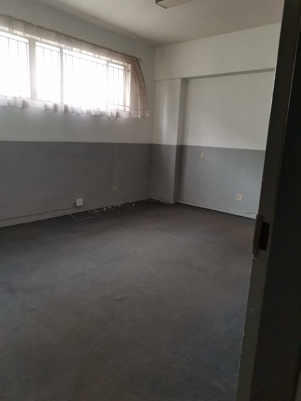 B5-1 – 20m² Boutique Office, Call Center, Beauty & Nail Space to Let