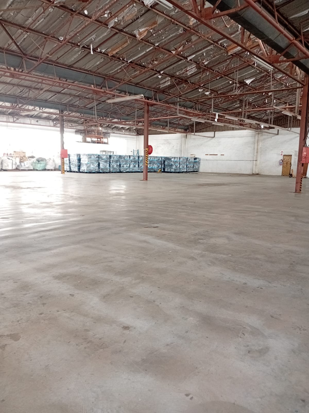 A9 – 1,527M² 2nd Floor Factory, Workshop, Distribution Space to Let