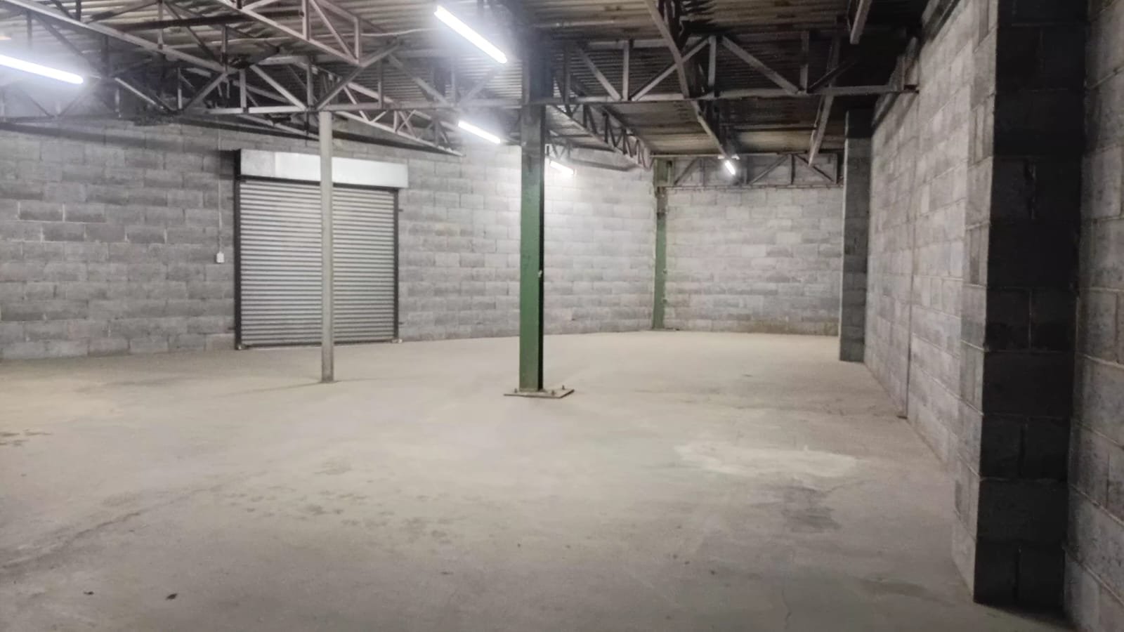 G21 – G22 – 175m² Secure Storage Space to Let image 7
